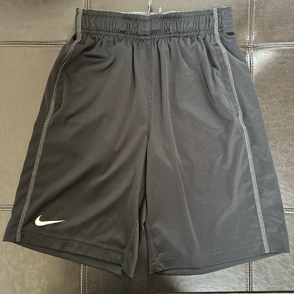 NIKE Dri Fit drawstring shorts - Picture 1 of 10